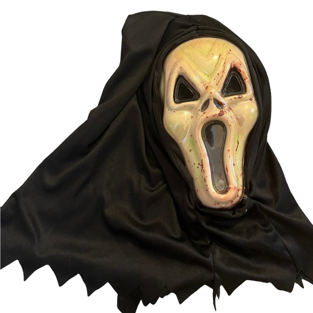 Scream bloody Halloween ghost mask great condition